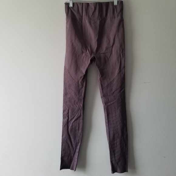 Fabletics Seamless Sculpknit Leggings Small - Picture 4 of 9